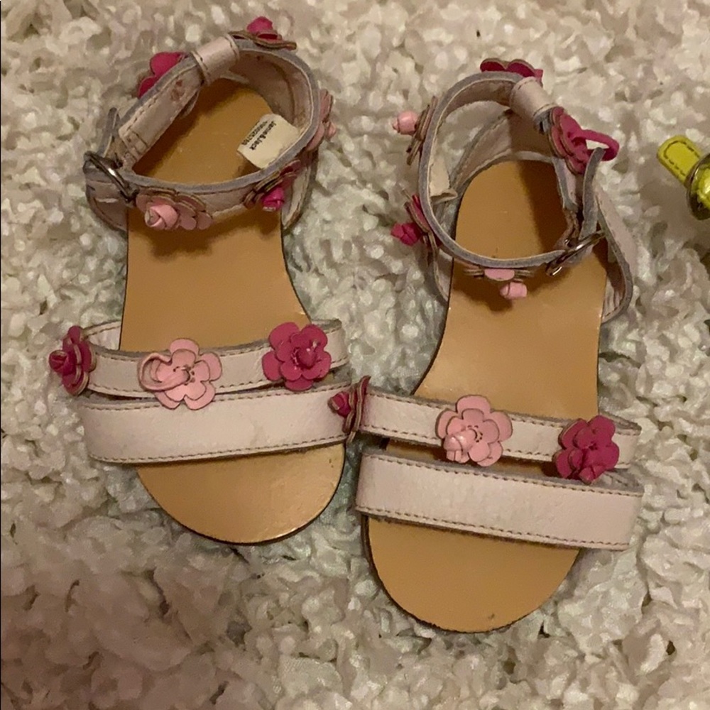 sandals - Picture 2 of 4